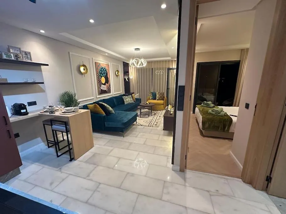 Stylish Appartement Lumineux Et Luxueux Au Coeur De Maarif Quartier Palmier Pres De Station Tramway & Bd Abdelmoumen 卡萨布兰卡 摩洛哥