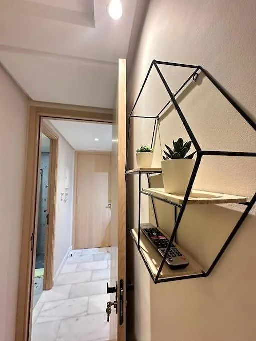 公寓 Stylish Appartement Lumineux Et Luxueux Au Coeur De Maarif Quartier Palmier Pres De Station Tramway & Bd Abdelmoumen 卡萨布兰卡