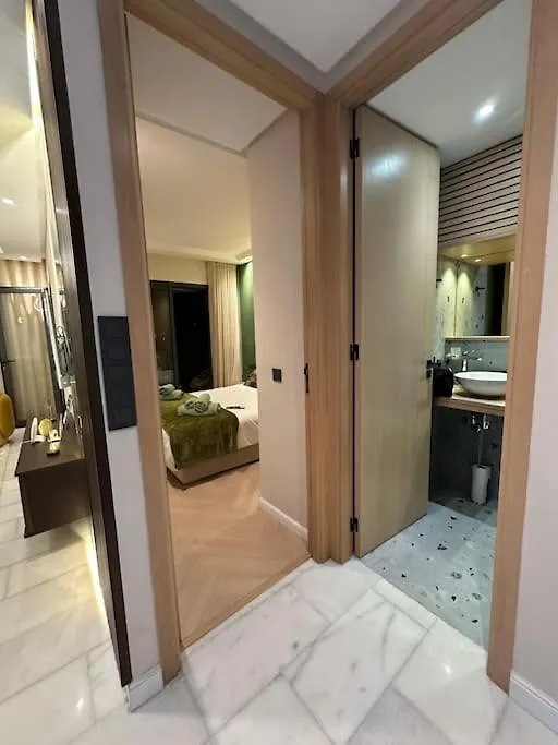 Stylish Appartement Lumineux Et Luxueux Au Coeur De Maarif Quartier Palmier Pres De Station Tramway & Bd Abdelmoumen 卡萨布兰卡 公寓