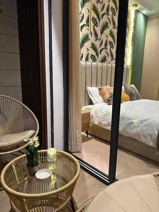 公寓 Stylish Appartement Lumineux Et Luxueux Au Coeur De Maarif Quartier Palmier Pres De Station Tramway & Bd Abdelmoumen 卡萨布兰卡