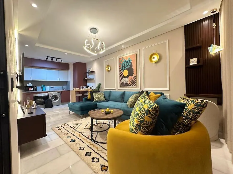 Stylish Appartement Lumineux Et Luxueux Au Coeur De Maarif Quartier Palmier Pres De Station Tramway & Bd Abdelmoumen 卡萨布兰卡