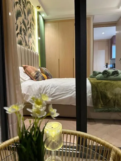 Stylish Appartement Lumineux Et Luxueux Au Coeur De Maarif Quartier Palmier Pres De Station Tramway & Bd Abdelmoumen 卡萨布兰卡 摩洛哥